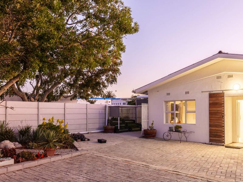 Beautiful West Coast Style home on the doorstep of Bokkomlaan - Photo 8