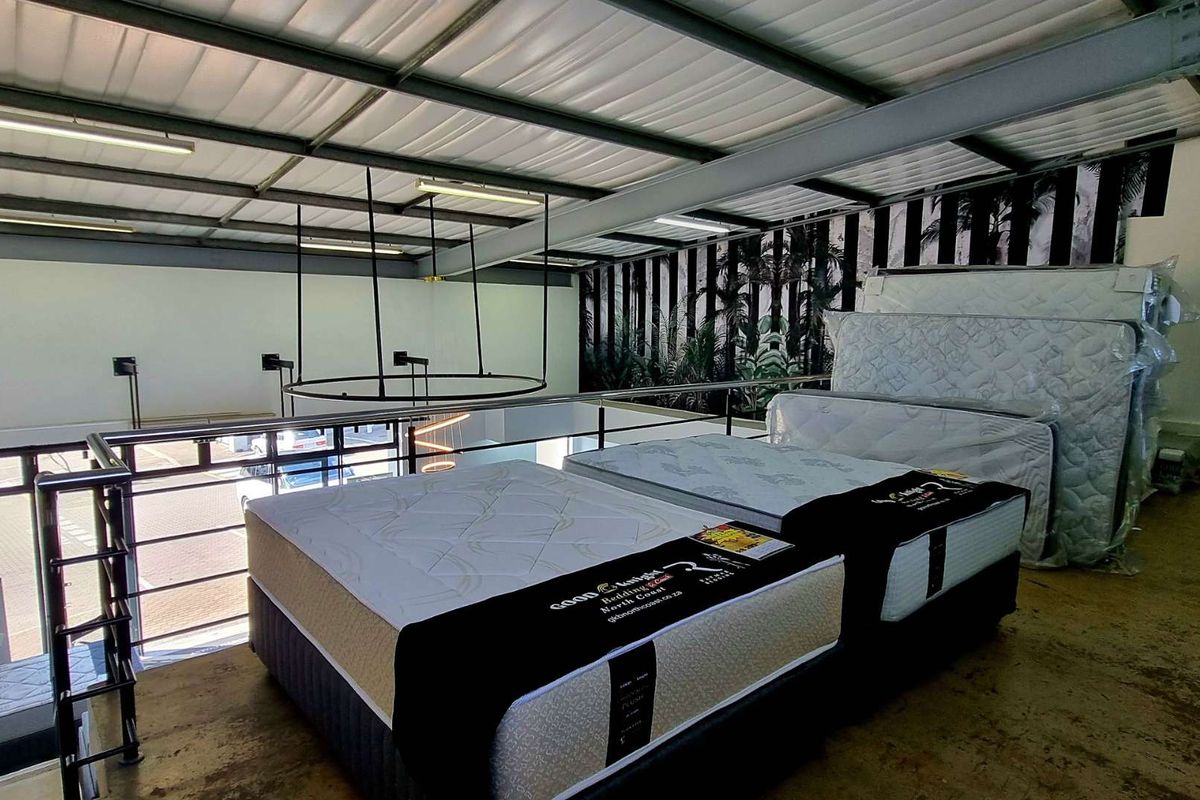 Double-volume 198m2 unit in Umhlanga Ridge with office mezzanine, parking, and showroom potential | Available Nov 2025 - Photo 4