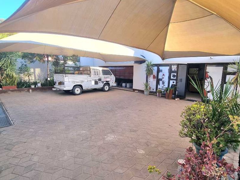 WINDHOEK WEST COMMERCIAL PROPERTY WITH RESIDENTIAL RIGHTS FOR SALE - Photo 2