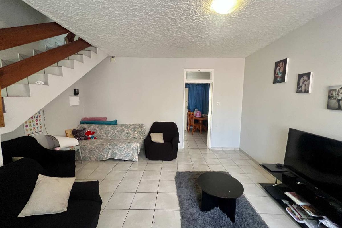 Cozy townhouse for sale - Photo 5