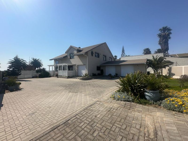 Beautiful House For Sale - Swakopmund - Photo 2