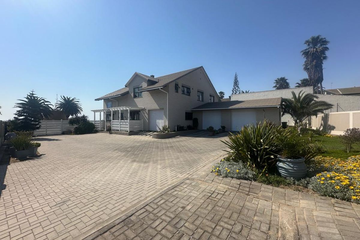 Beautiful House For Sale - Swakopmund - Photo 2
