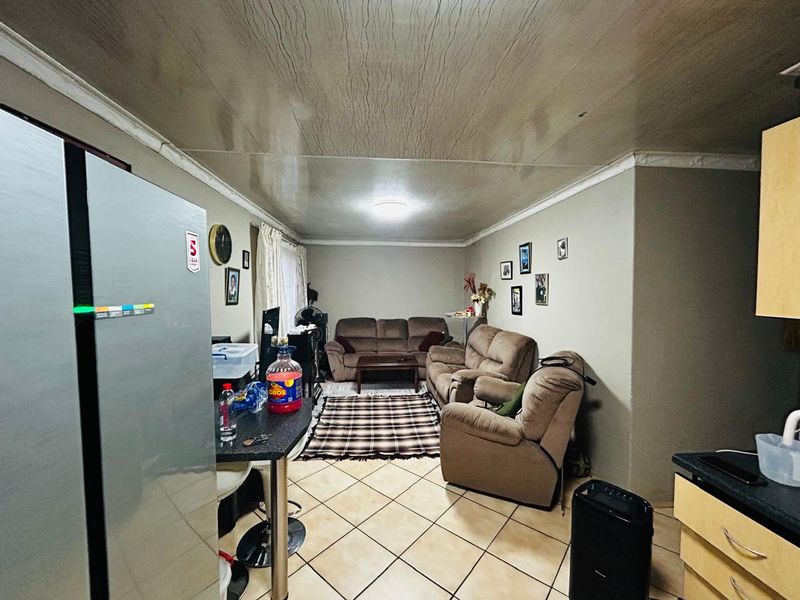 Charming 3-bedroom home - Photo 2