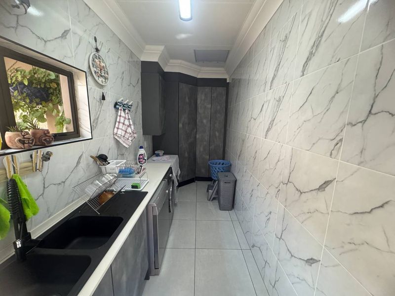 Large Family Home for Sale with Solar - Photo 6