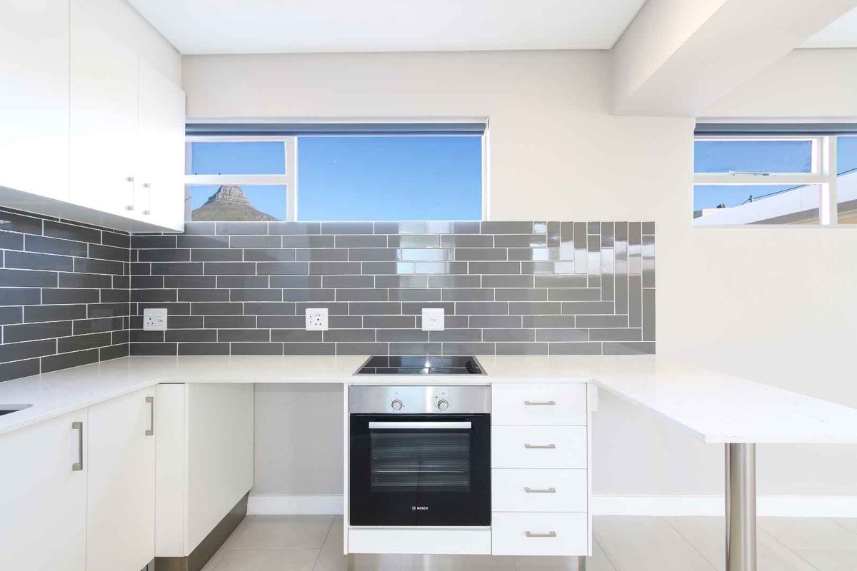 Sunny Studio Beachfront Penthouse - Photo 3