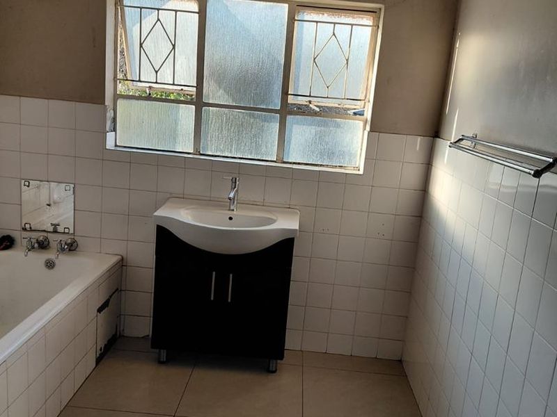 Turffontein 5 bedroom Income Generating DUPLEX - Photo 10