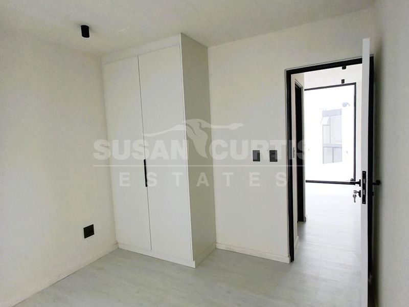 NEWLY BUILT MODERN APARTMENT - Photo 9