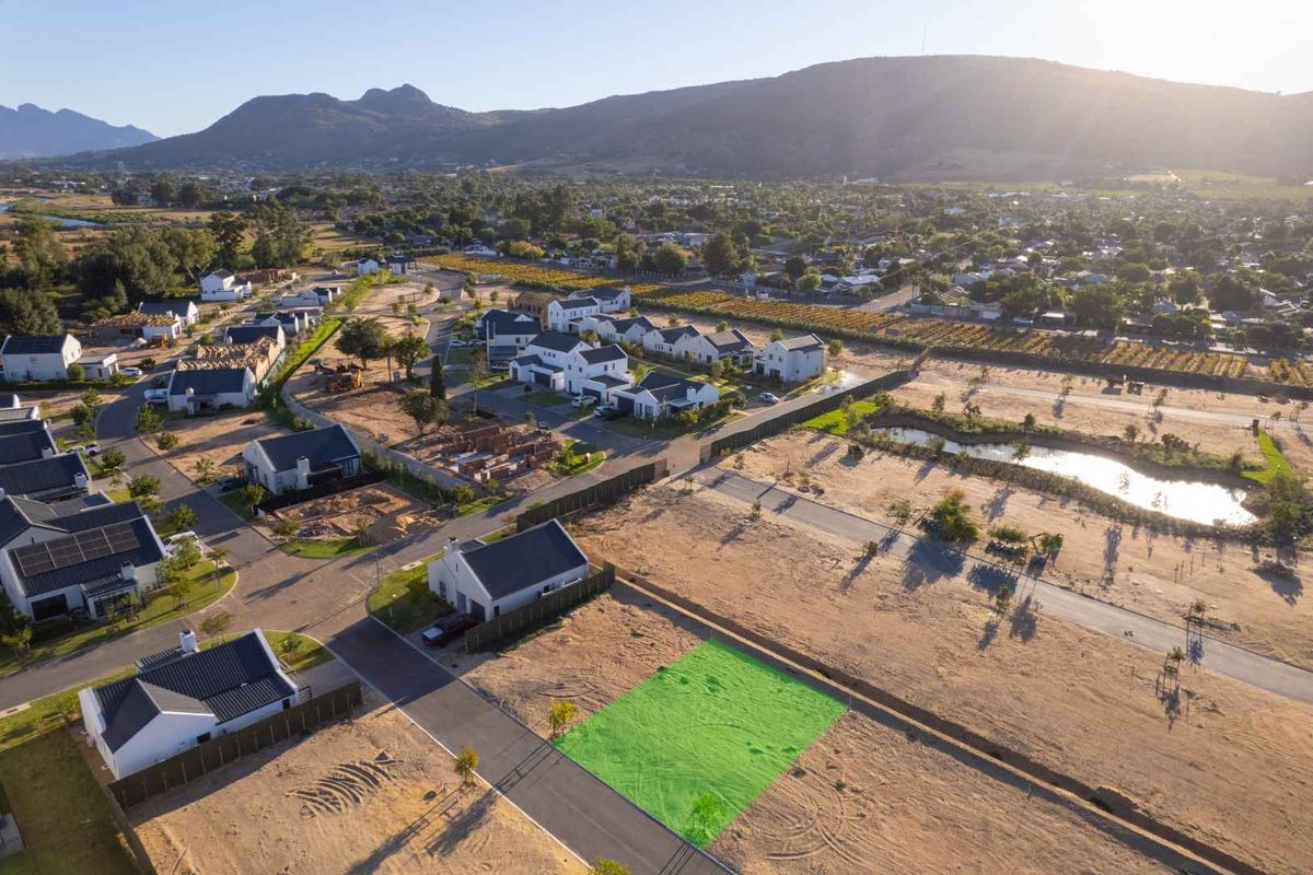 West-Facing Paarl Valleij Lifestyle Estate & Farm Stand with Views of Paarl Mountain and Paarl Rock - Photo 3