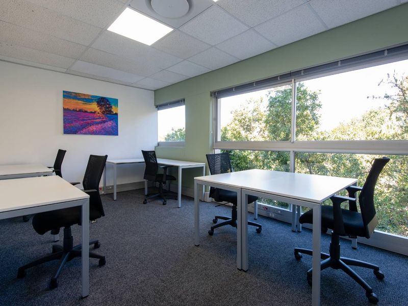 All-inclusive access to professional office space for 4 persons in Regus Paarl. - Photo 2