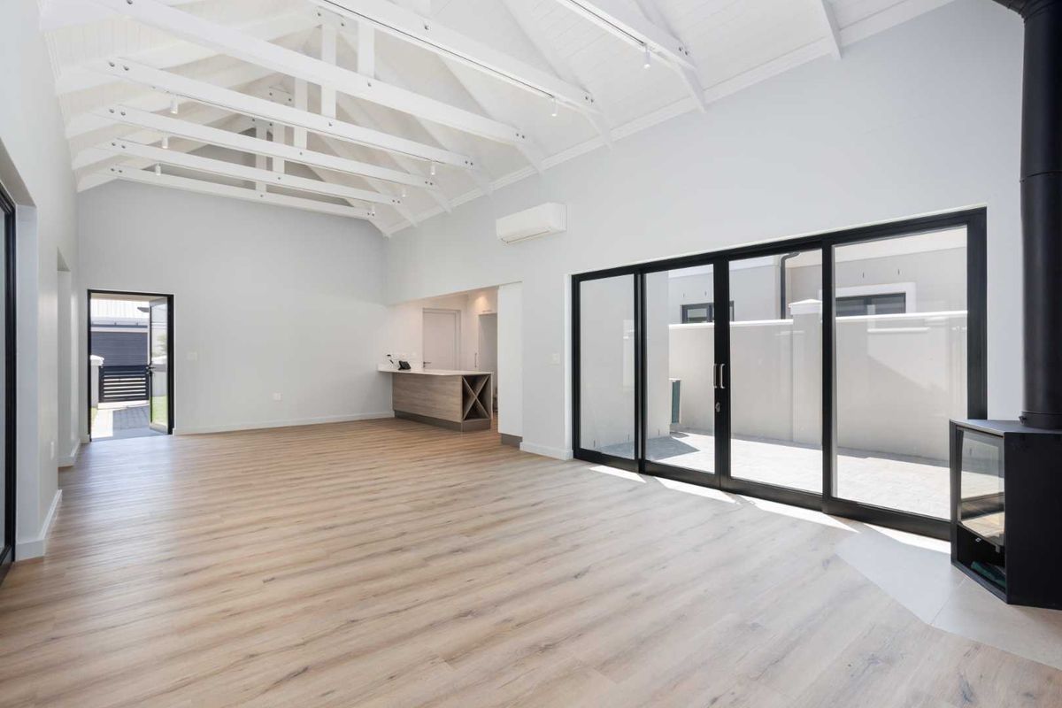 A Spacious Single-Level Home Designed for Elegant Retirement Living - Photo 3