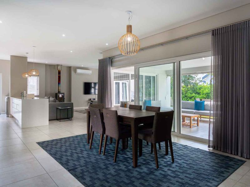 Elegant Five-Bedroom Home with Relaxing Outdoor Areas in Le Domaine Neighbourhood on Val de Vie Estate - Photo 3