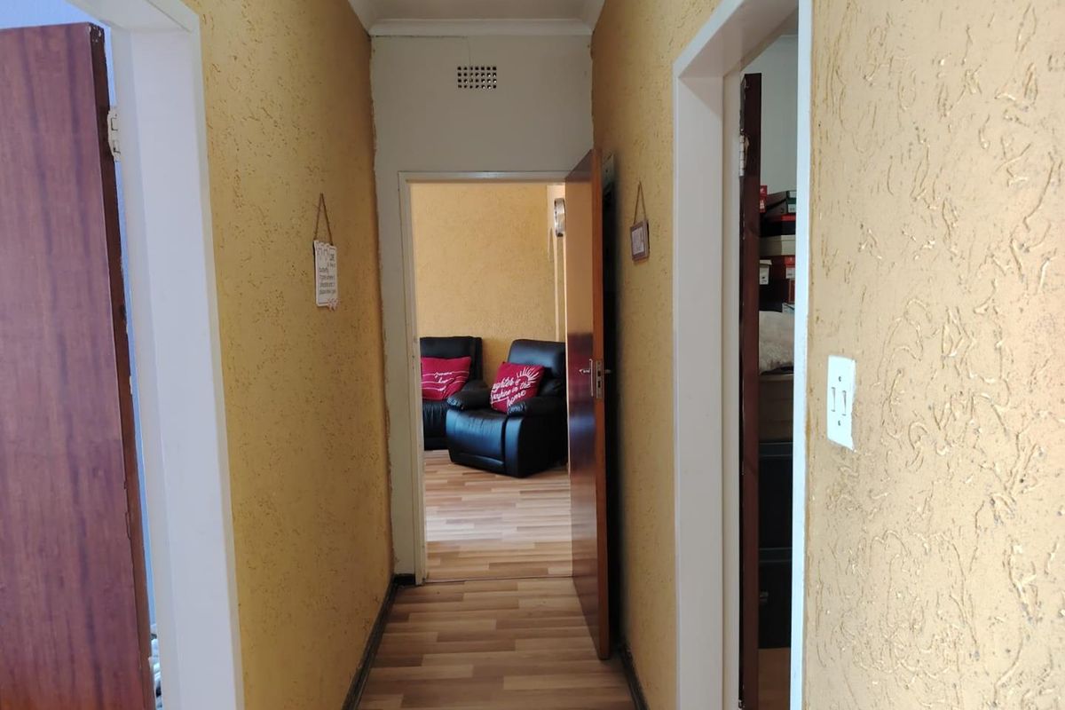 Stunning 3 bedroom townhouse - Photo 4