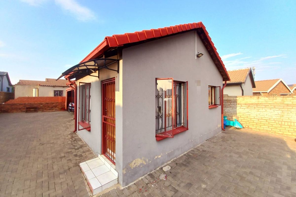 Two Bedrooms house for sale in Danville - Photo 3