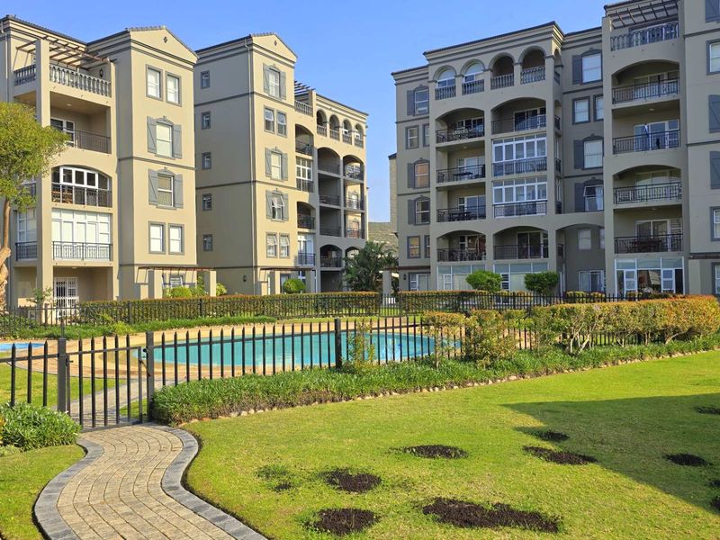 Charming Holiday Apartment Just Steps from the Beach - Photo 2