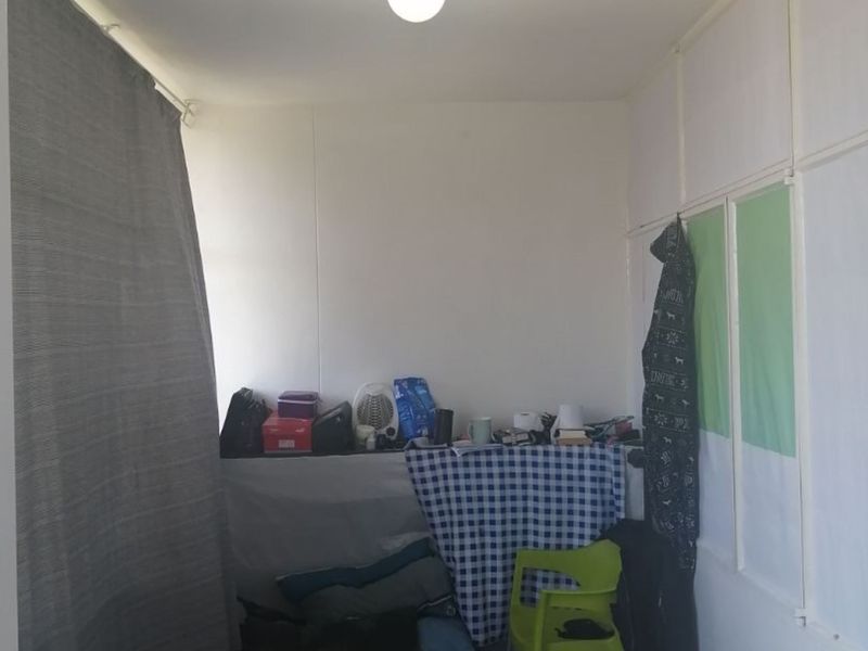 BARGAIN !!!  - 1.5 bedroom apartment in Sunnyside - Photo 8