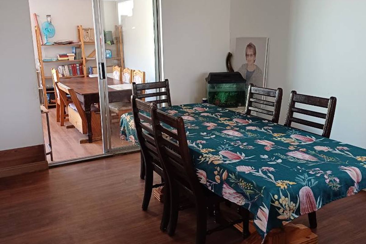 Family Home with Flat close to Duneside School and Dunesmall - Photo 4