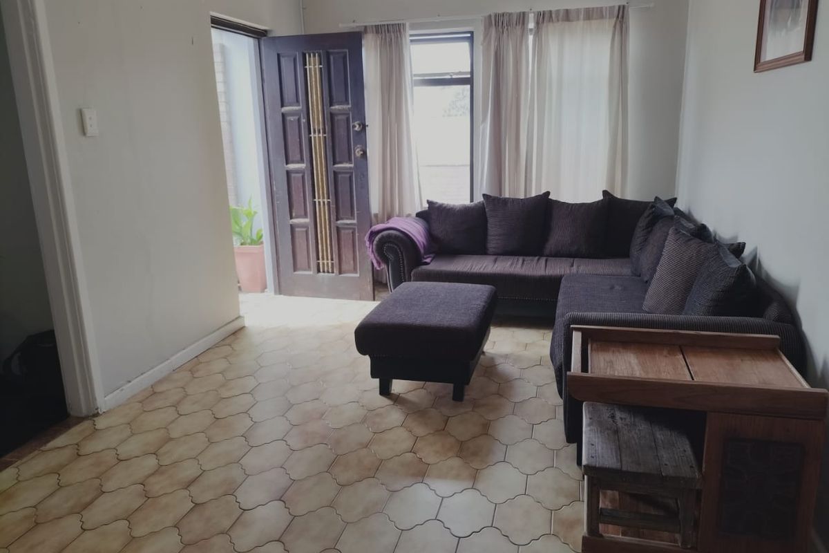"Endless Potential: Spacious Home on Large Subdividable Plot" - Photo 5