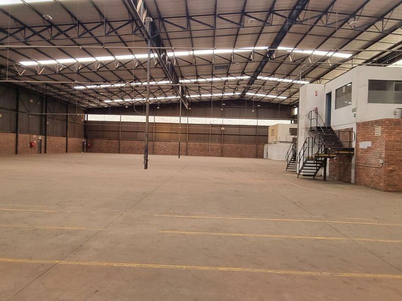 6 561m2 Hughes Boksburg Warehouse To Let - Photo 2