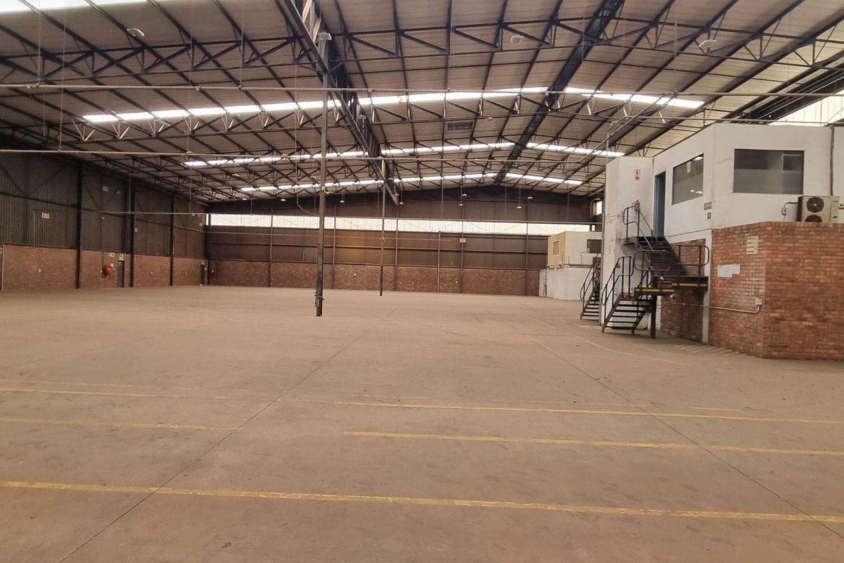 6 561m2 Hughes Boksburg Warehouse To Let - Photo 2