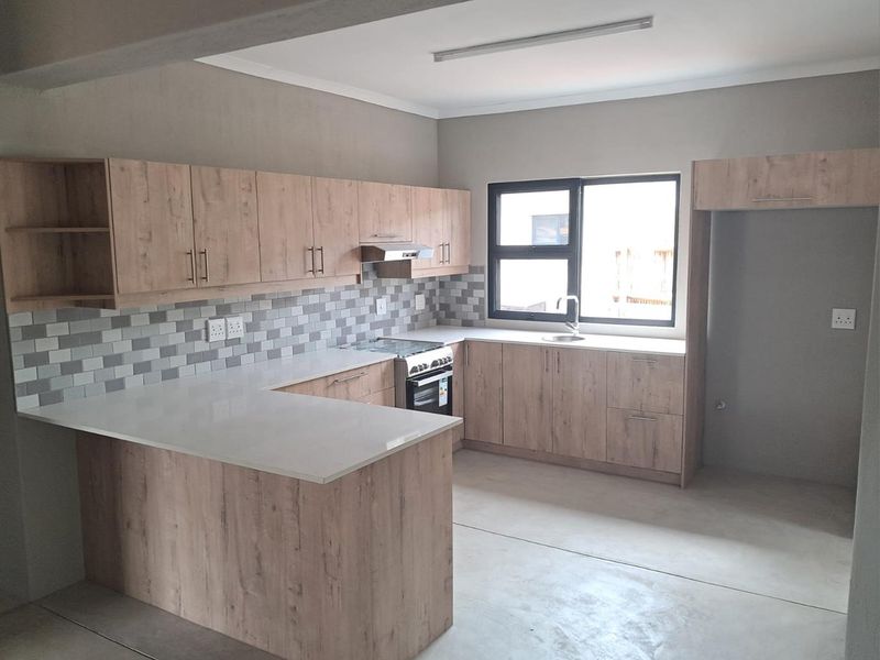 Perfect start-up two bedroom family home for sale - Photo 9