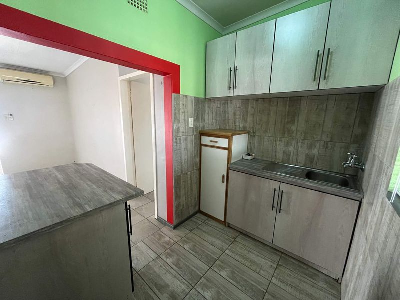 Excellent Investment Opportunity – 2-Bedroom Flat for Sale - Photo 3