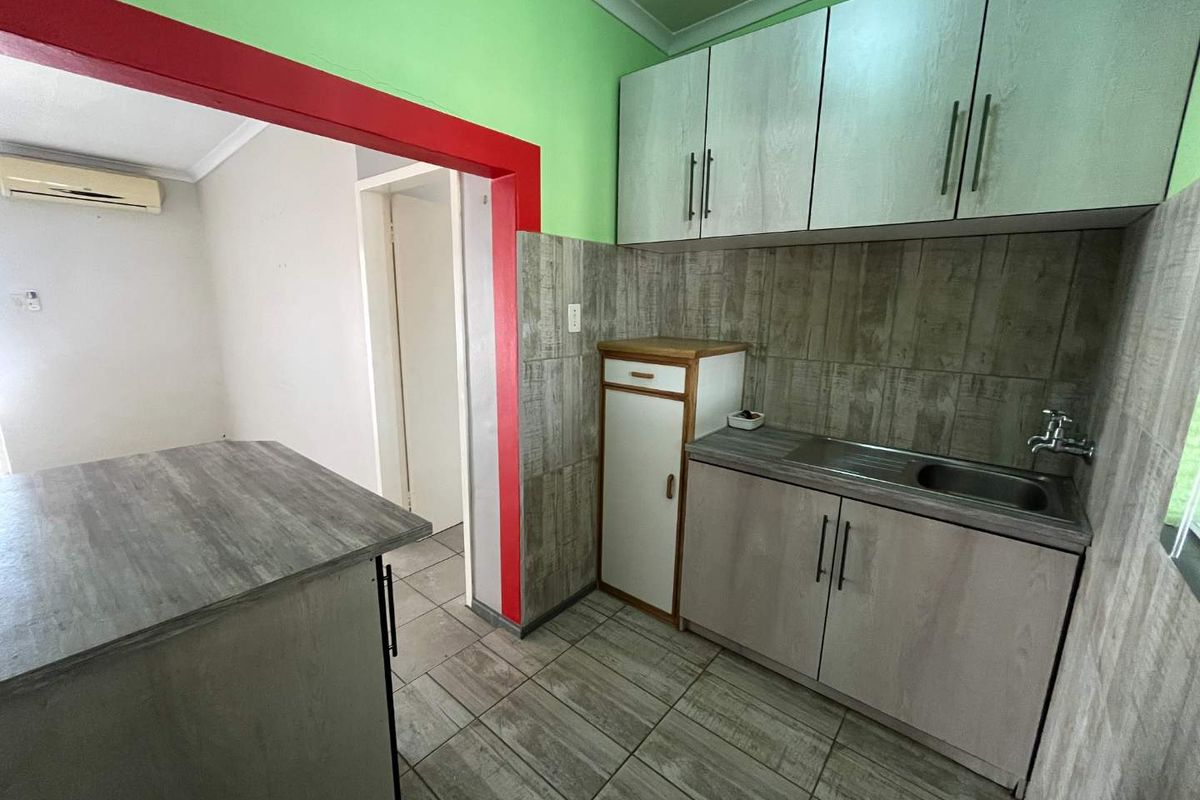 Excellent Investment Opportunity – 2-Bedroom Flat for Sale - Photo 3