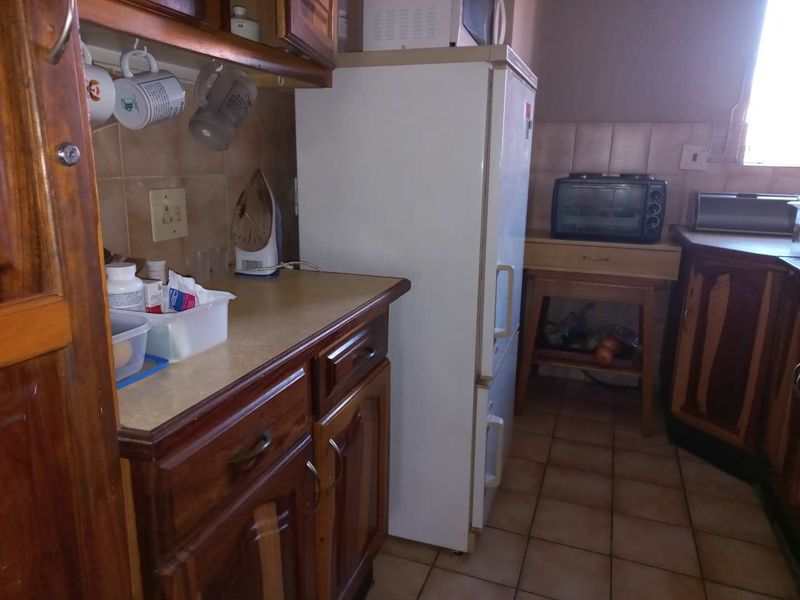 Charming 2-Bedroom Apartment - Photo 6