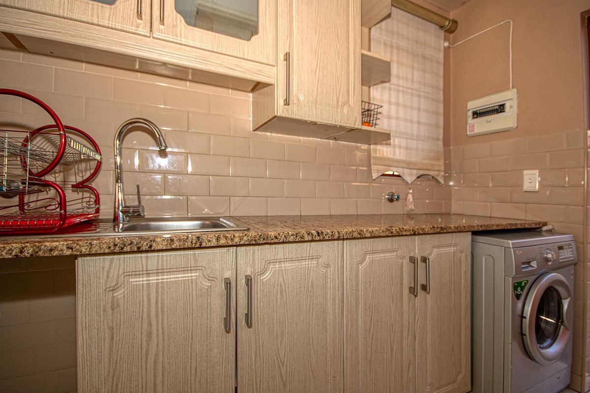 Meyersig family home ready for you! - Photo 5