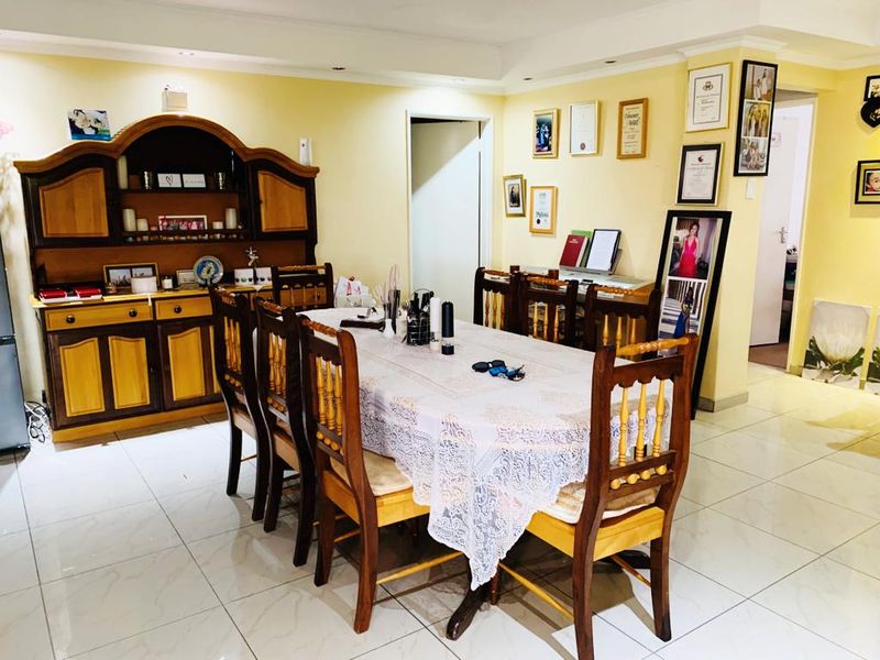 FOR SALE📍HOCHLAND PARK - Photo 2