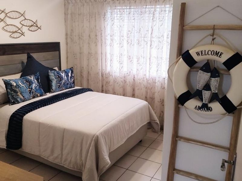 Prime Coastal Investment – Penthouse Living Opposite Scottburgh Main Beach - Photo 10