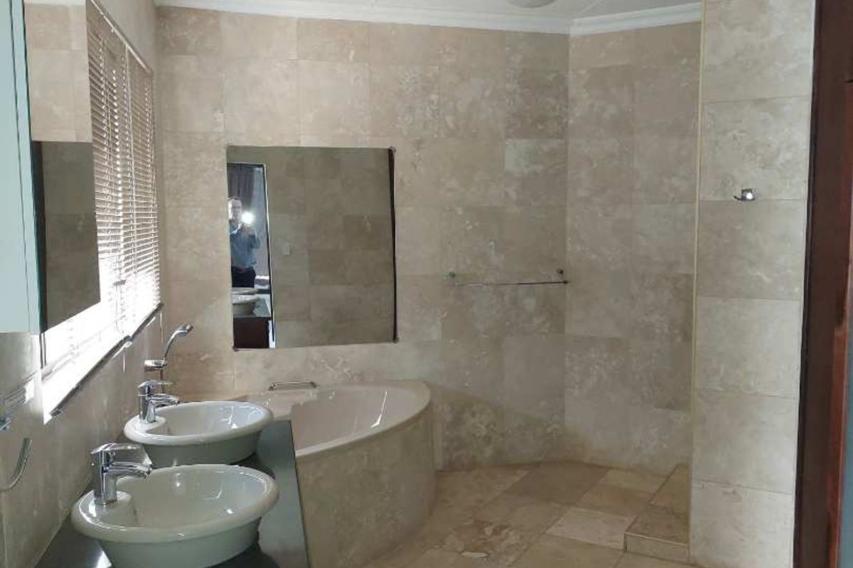 Luxurious 10-Bedroom Estate with Spectacular Views Awaits! - Photo 5
