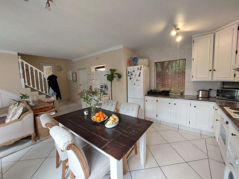 Delightful 1-bedroom, 1-bathroom duplex for sale in Strathavon - Photo 4