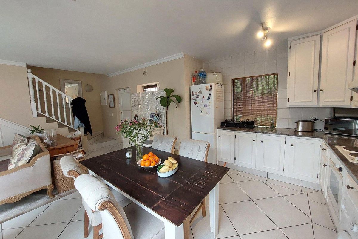 Delightful 1-bedroom, 1-bathroom duplex for sale in Strathavon - Photo 4