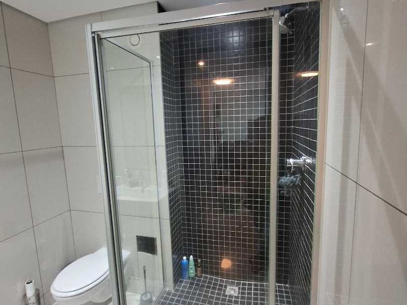 Modern apartment in the heart of the city - Photo 6