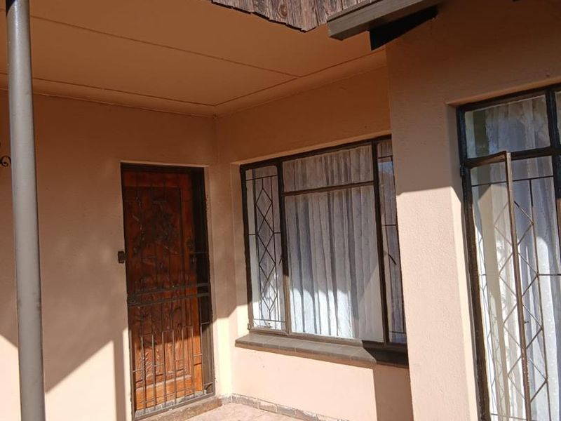 LOCATION LOCATION LOCATION!!! Charming Home with Space to Expand and Entertain!!!!! - Photo 6