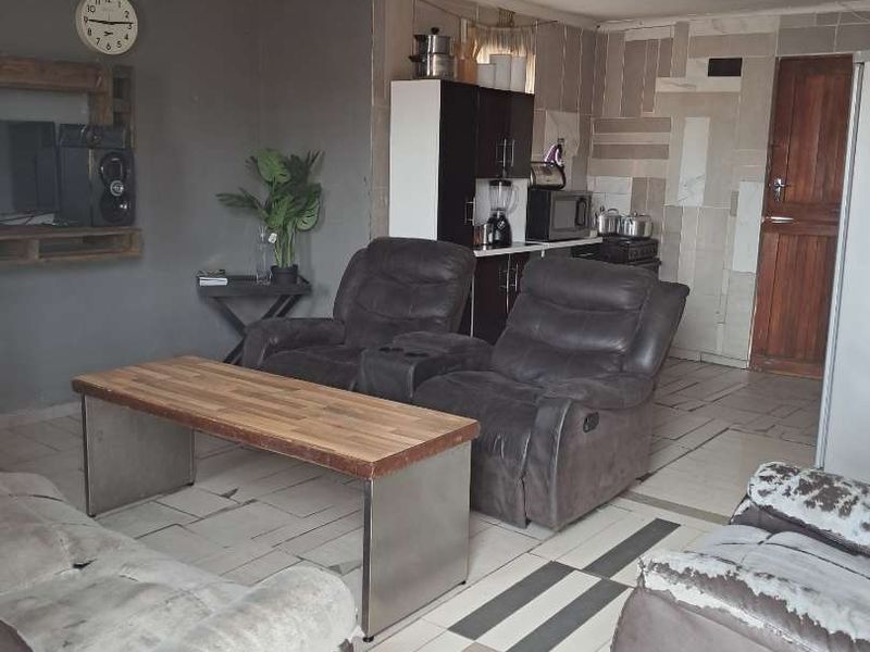 Charming 2-Bedroom House in Site C - Priced at R290,000 - Photo 8