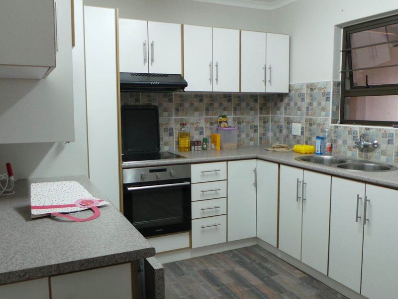Perfect for the extended family and still earn an income - Photo 2