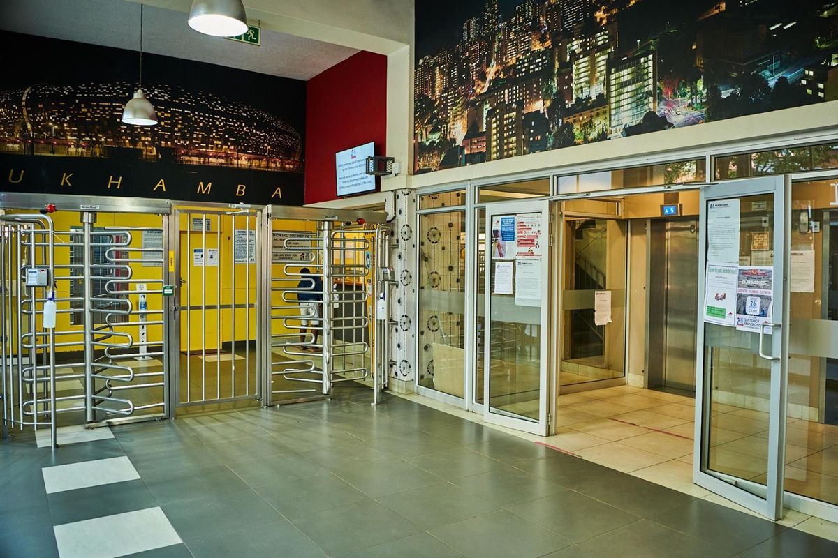 Ukhamba Mansions Berea | Zero Deposit Option Available !!! - Photo 4