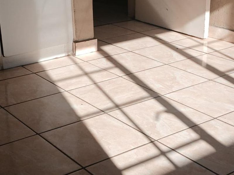 GROUND FLOOR 3 BEDROOM UNIT... IN A SECURED ESTATE!!!! - Photo 6