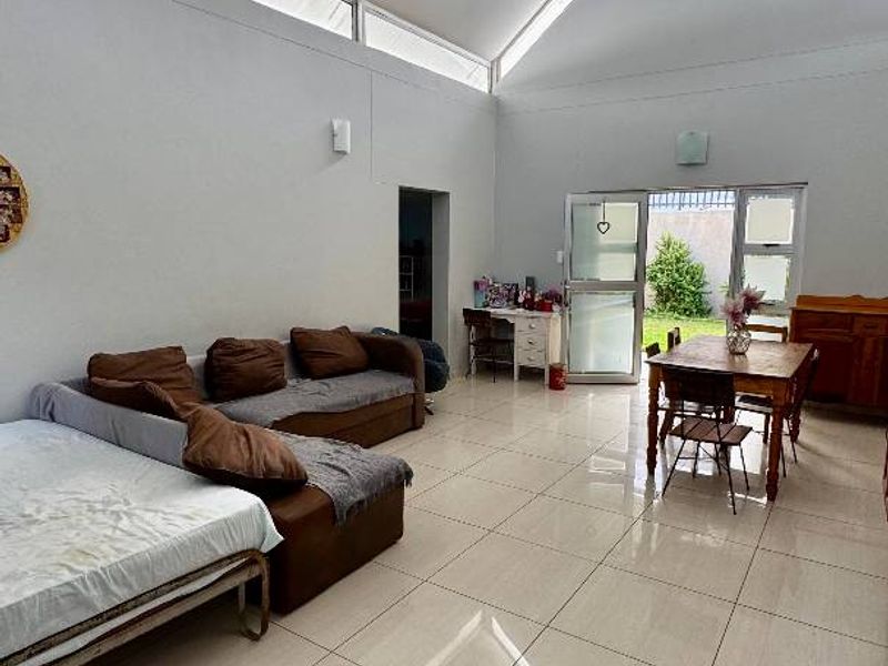 Sole Mandate - Photo 3