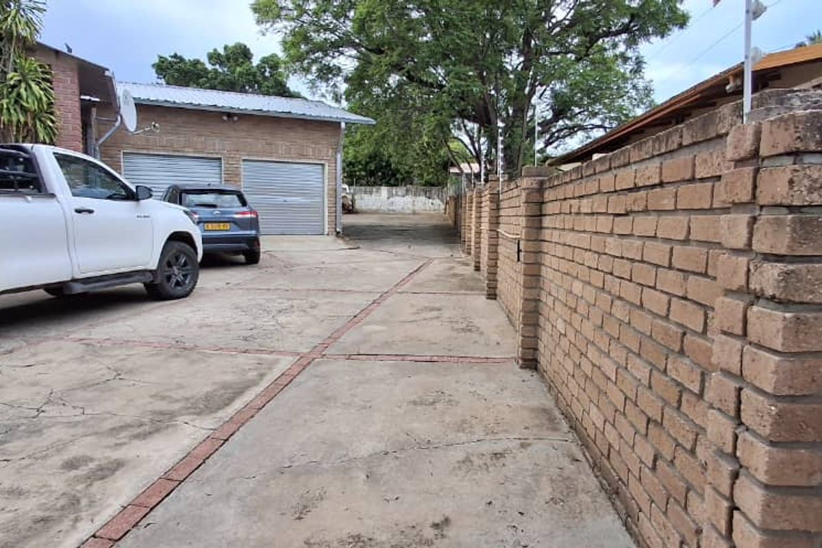 Grootfontein - Beautiful Family Home For Sale - Photo 3