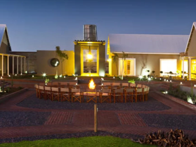 FOR SALE - Hunting and Tourist Lodge en-route to Sossusvlei on C19 - Photo 2