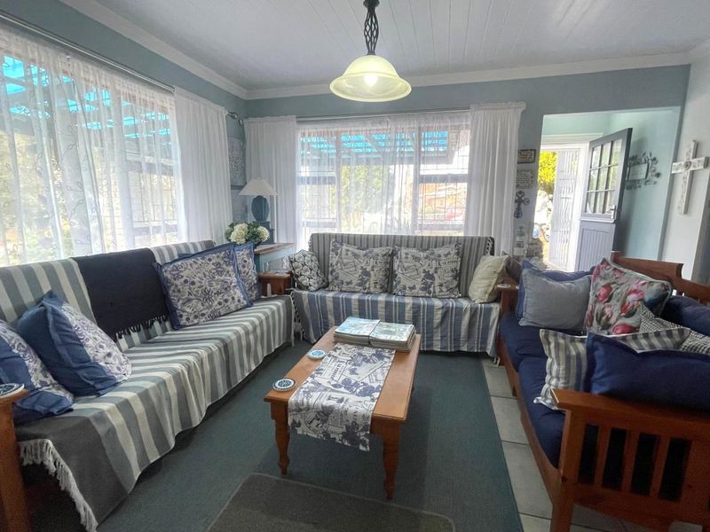 Cottage Style Charm - Photo 9