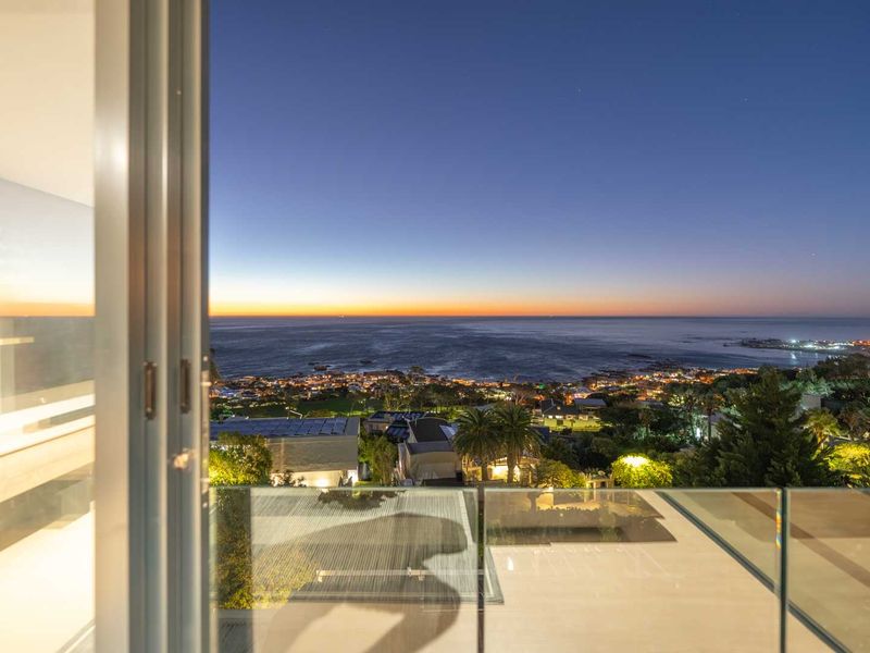 Contemporary Coastal Living with exquisite sea views in Camps Bay - Photo 6