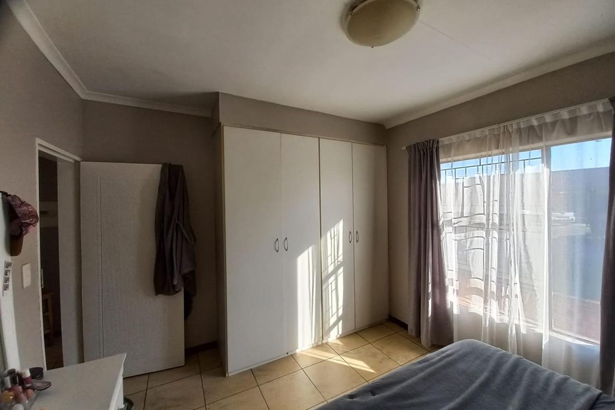 Two Bed Townhouse Riversdale Meyerton Available 1 Aug 2026 - Photo 4