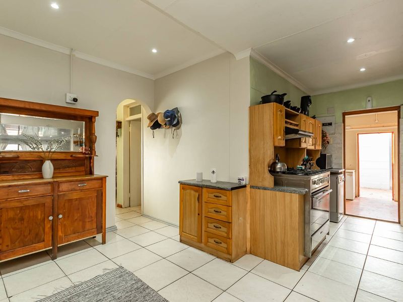 Solid Family Home - Photo 8