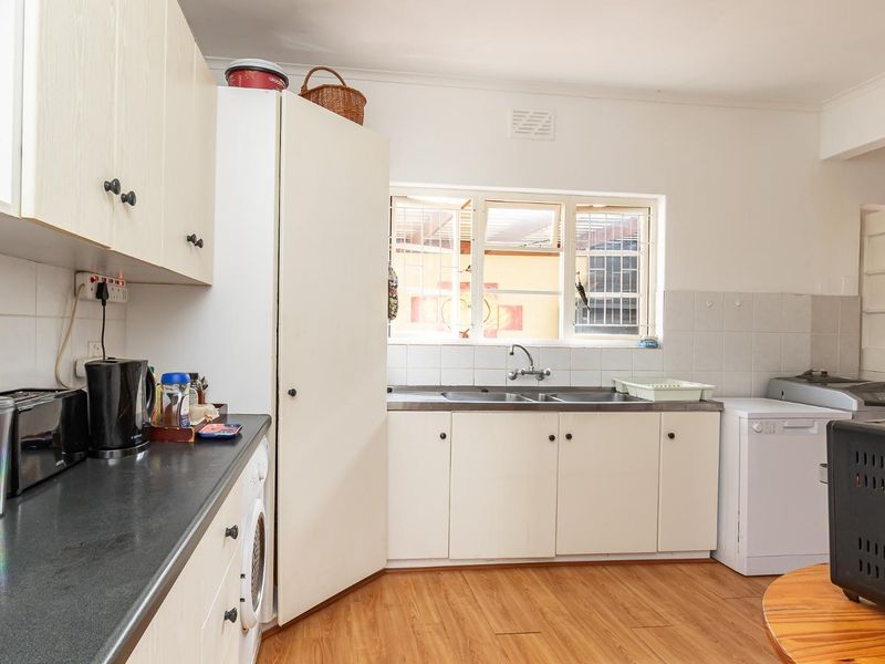 In the heart of Fish Hoek, we find a charming character-filled home - Photo 8