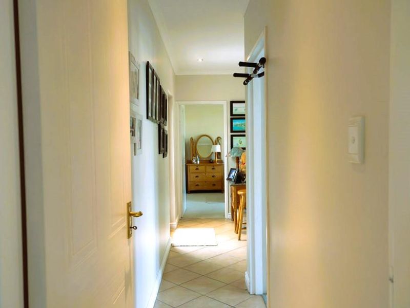 Beautiful Family home in Summerstrand! - Photo 4