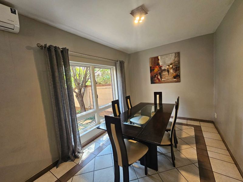 Exclusive 3 Bedroom, 2 Bathroom, Double Garage, Fully Furnished Duplex Townhouse in Woodhill Golf Estate. Ideal for Embassy Staff and Executives! - Photo 4