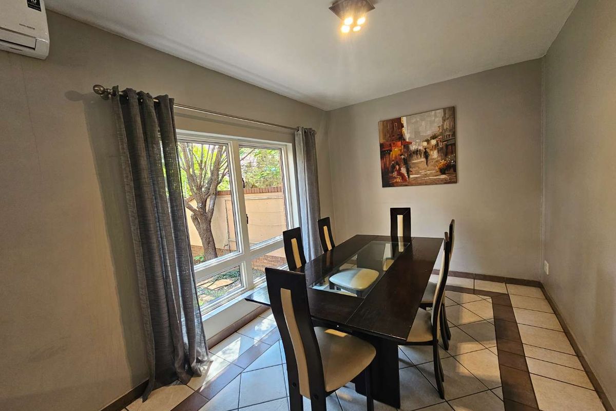 Exclusive 3 Bedroom, 2 Bathroom, Double Garage, Fully Furnished Duplex Townhouse in Woodhill Golf Estate. Ideal for Embassy Staff and Executives! - Photo 4